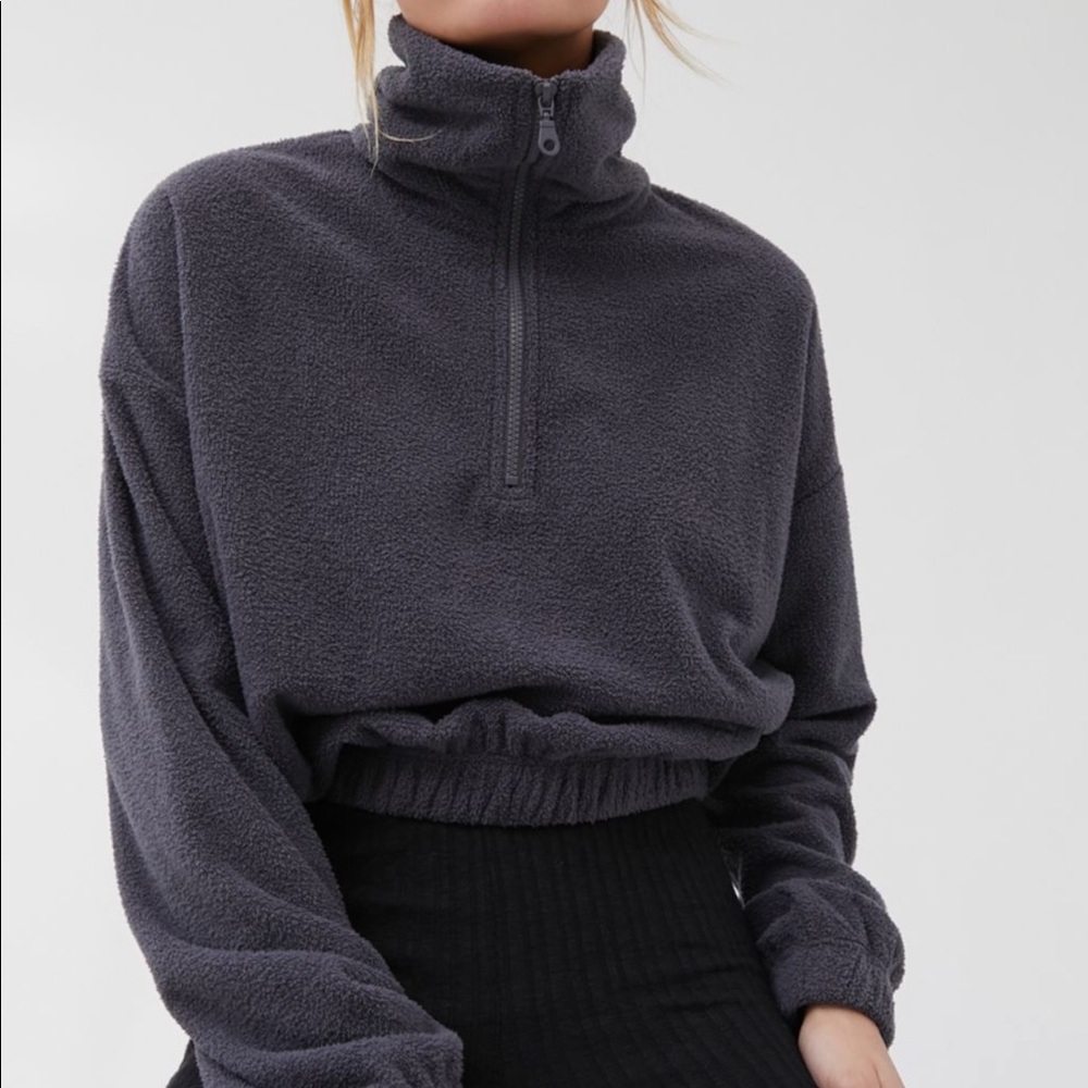 ❤️ NWT Urban outfitter half zip top
